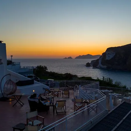 Chiaia Di Luna Hotel