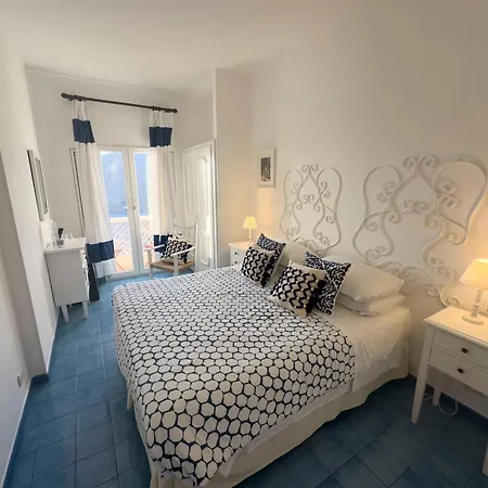 Hotel Chiaia Di Luna 4*
