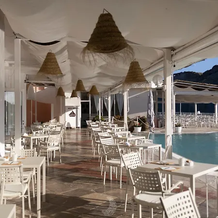 Chiaia Di Luna Ponza