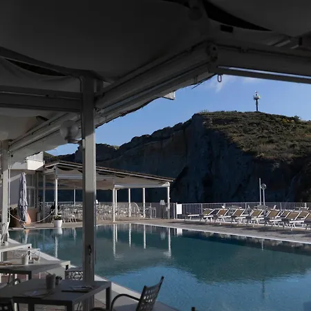 Chiaia Di Luna Ponza