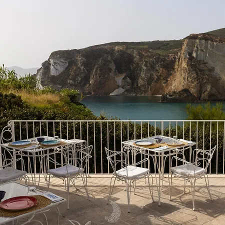 Chiaia Di Luna 4* Ponza