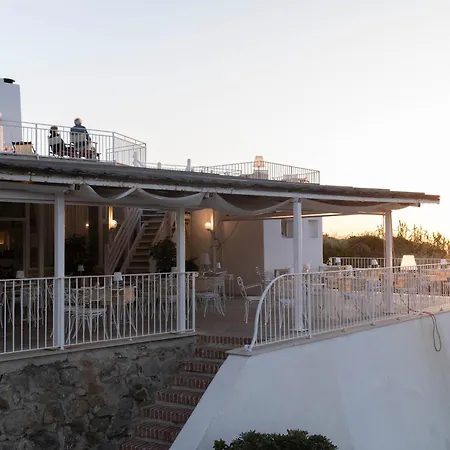 Chiaia Di Luna 4*