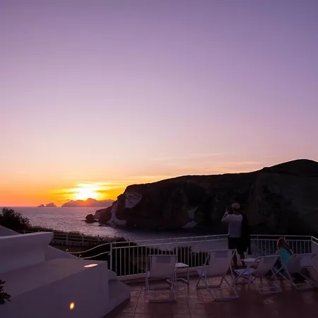 Chiaia Di Luna Hotel