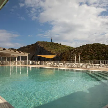 Hotel Chiaia Di Luna 4*