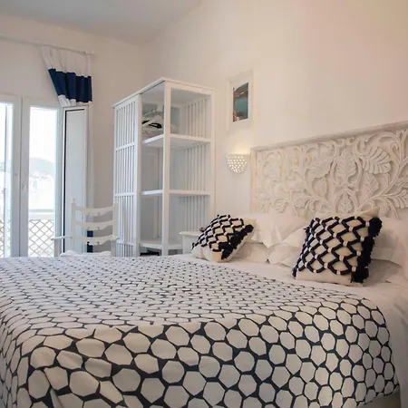 Ξενοδοχείο Chiaia Di Luna 4*