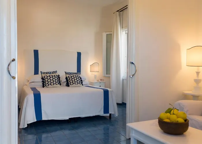 Chiaia Di Luna Ponza