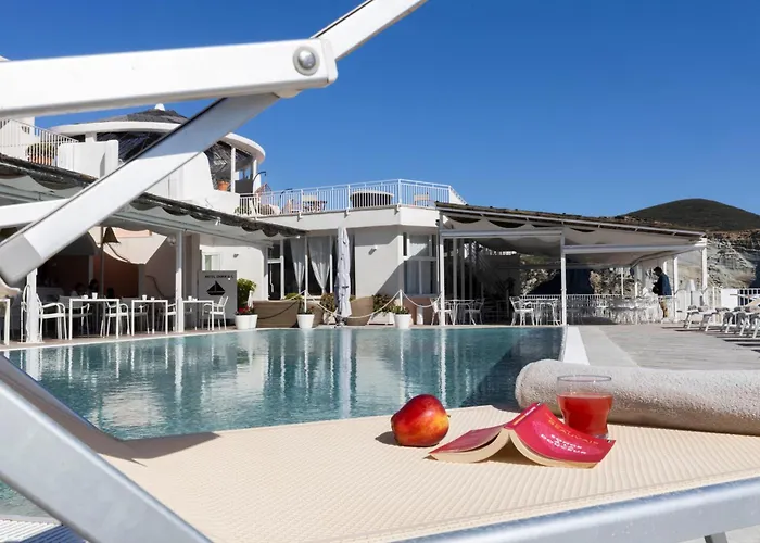 Otel Chiaia Di Luna 4*