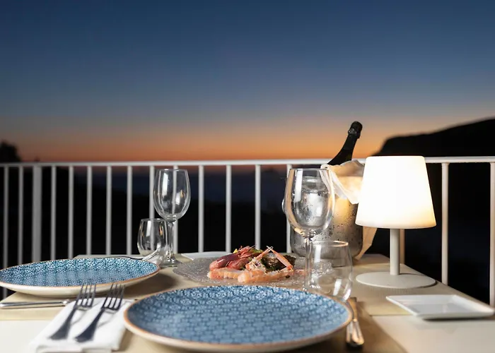 Chiaia Di Luna Otel 4*