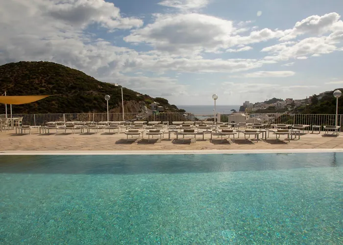 Chiaia Di Luna Otel 4*