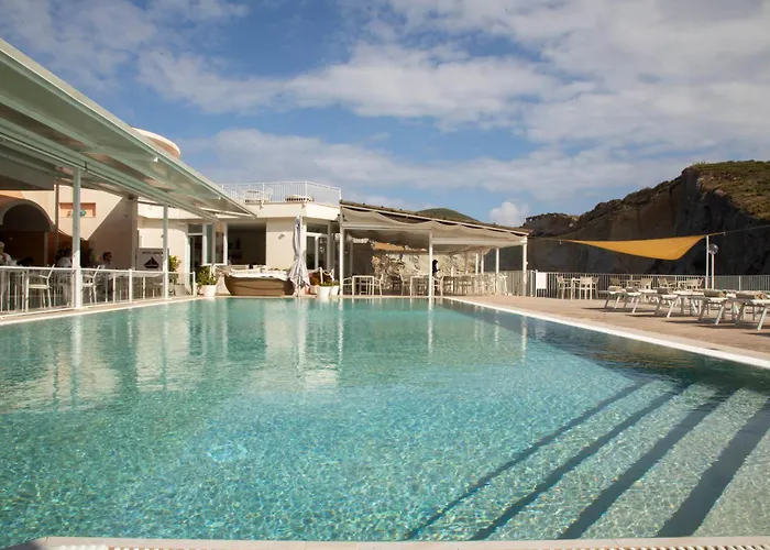 Chiaia Di Luna Otel Ponza